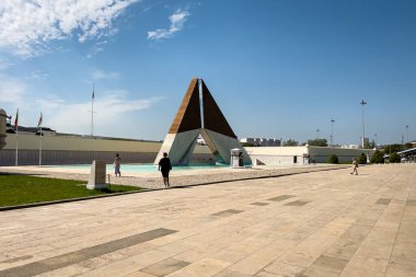 Lizbon 'daki Denizaşırı Savaşçılar Anıtı