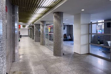 Lizbon 'daki uluslararası havaalanının içi.