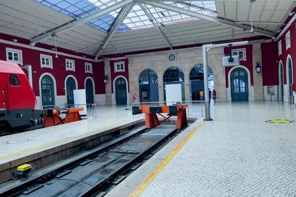 Trein Gestopt Bij Het Station Lissabon — Stockfoto