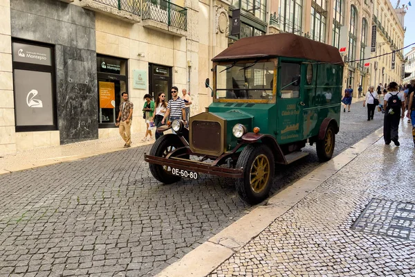 Классический Электромобиль Туристических Туров Лиссабоне — стоковое фото