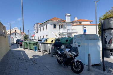 Sintra 'da büyük çöp konteynerleri