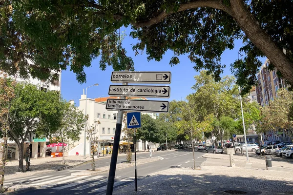 Carretera Vacía Barrio Almada Lisboa —  Fotos de Stock