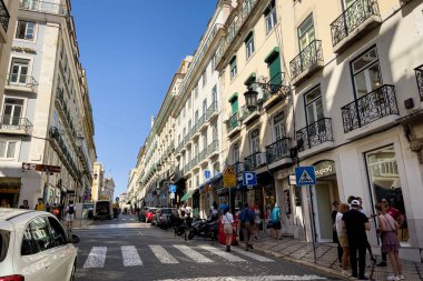 Lizbon, Portekiz 'in işlek sokaklarının Pov' u 