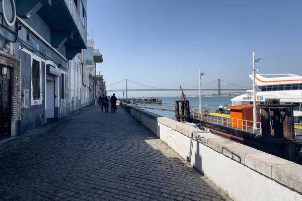 Large Ferry Boat Docked Cacilhas Harbor Lisbon — Stock Photo, Image