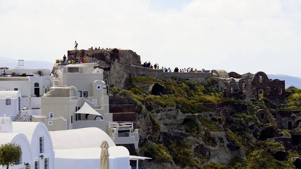 Resimli ve büyüleyici Santorini adası.