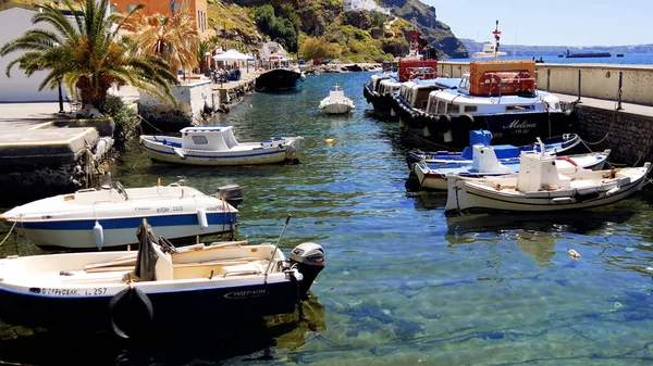 美丽迷人的桑托里尼岛 — 图库照片
