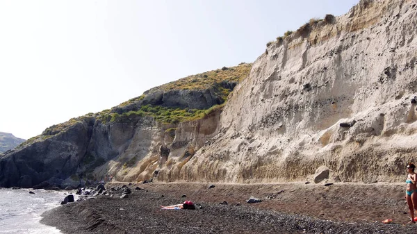 Dağlar ve kayalarla kaplı dağ manzarası