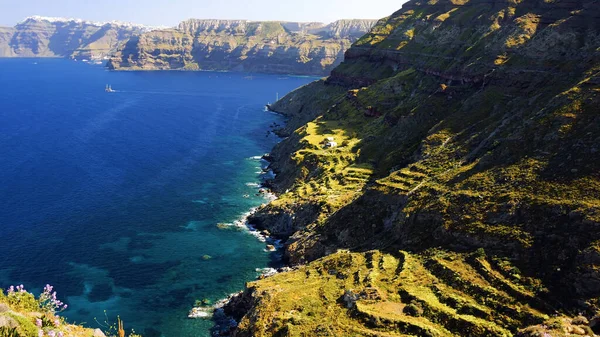 Deniz kıyısının güzel manzarası