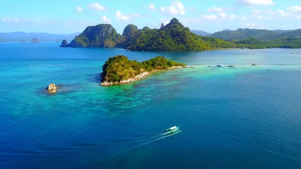 Beautiful Tropical Island Blue Sky Mountains Thailand — Stock Photo, Image