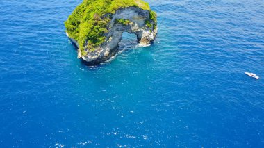 İsrail 'in kuzeyindeki Akdeniz adasının havadan görünüşü.