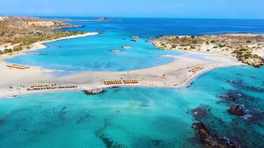 Yunanistan 'daki güzel deniz kıyısının havadan görünüşü