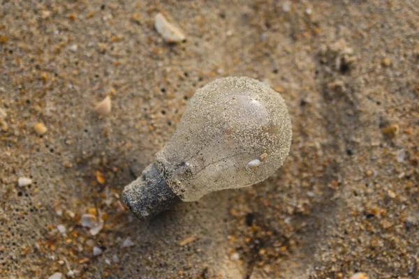 Contaminación Bombilla Vidrio Playa Contaminación Ambiental Calentamiento Global Salvar Tierra —  Fotos de Stock