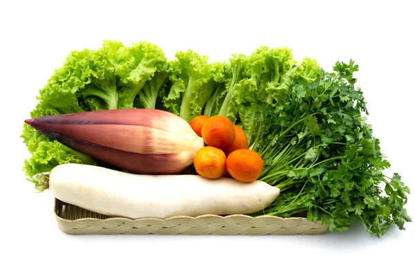 Świeże Różne Warzywa Ustawione Koszyku Białym Tle Koncepcja Zdrowe Jedzenie — Zdjęcie stockowe