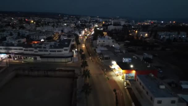 Lumière Magasin Nuit Mouvement Des Voitures Nuit Ayia Napa Chypre — Video