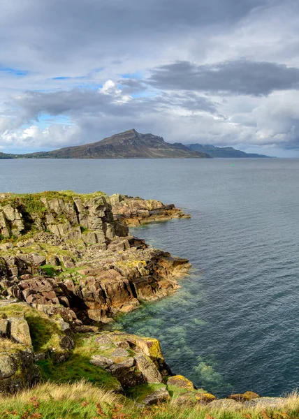 A view of Ben Tianavaig Mountain — Stock Photo, Image