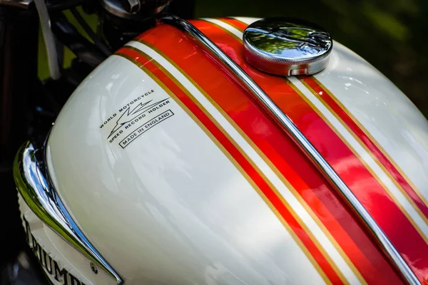 Midden jaren zestig Triumph Bonneville motorfiets detail — Stockfoto