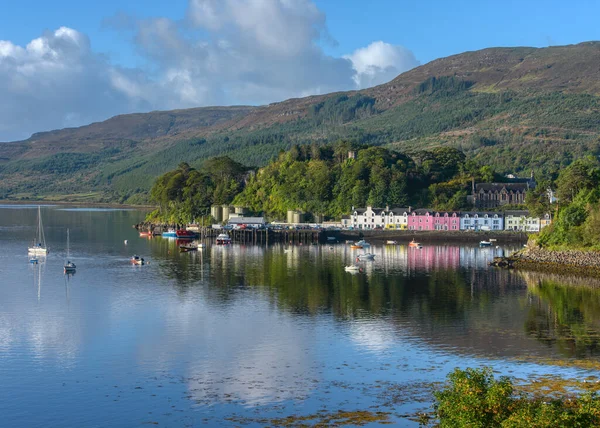 Portree harbour in the Isle of Skye — Stock Photo, Image