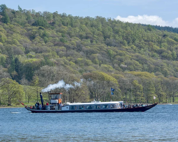 Coniston, Birleşik Krallık - 21 Nisan 2022: Gondola Buhar Yatı