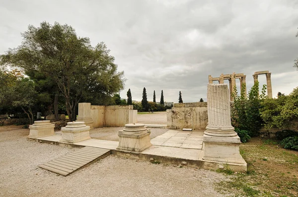 Starověký chrám Dia, Olympeion, Atény, Řecko — Stock fotografie