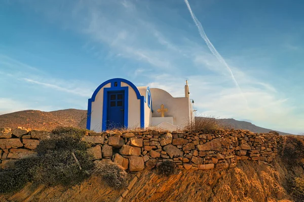 Iglesia cicládica en la isla de Anafi — Foto de Stock