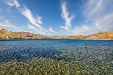 Livadi Yunanistan 'ın liman kenti Serifos' tur, küçük güzel bir köydür.