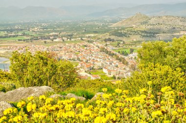 Nafplio veya Nafplion, Yunanistan 'ın Mora eyaletinde yer alan bir şehirdir..