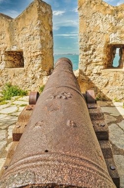 Bourtzi kalesi, Mora 'da küçük bir kasaba olan Yunanistan' ın Nafplio kentinde yer almaktadır.