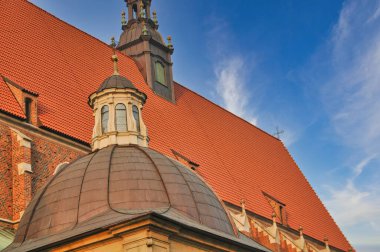 Polonya 'nın Krakow kentindeki katedral katolik kilisesi Gotik tarzıyla