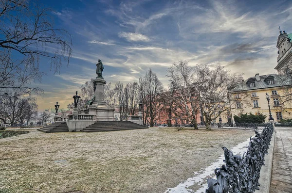 Famosa Ciudad Varsovia Polonia Con Bonita Estatua — Foto de Stock