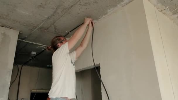 Renovation Apartment Electrical Wiring Empty Walls Repairs House Own Hands — Stock Video