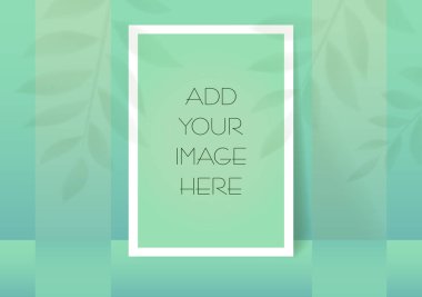 Model A4. Kağıt çarşaf. Gölgeler yeşil arkaplan üzerindeki yaprak ve pencere ışığı efektlerini örtüyor