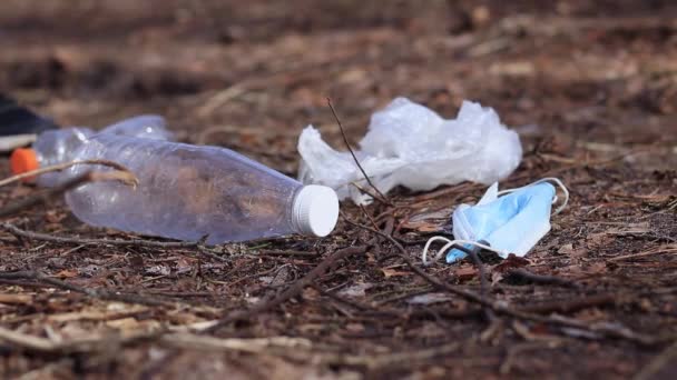 Preocupo Com Natureza Voluntário Recolhe Lixo Saco Lixo Conceito Planeta — Vídeo de Stock