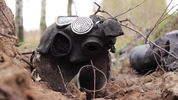 Ukraine Yasnohorodka Kyiv Oblast 2022 Broken Gas Mask Russian Army — 图库视频影像