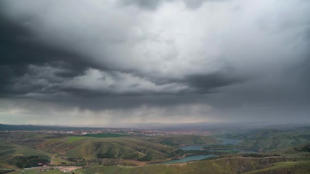 Sstrong Fuerte Lluvia Fuerte Nubes Tormenta Acercan Una Supercélula Una — Vídeos de Stock