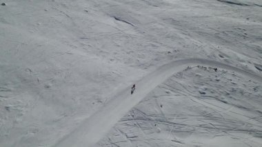 4K Yavaş kayak güzel manzaranın tadını çıkarıyor
