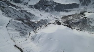 Gürcistan 'ın 4K Dağları Güzel Manzara !