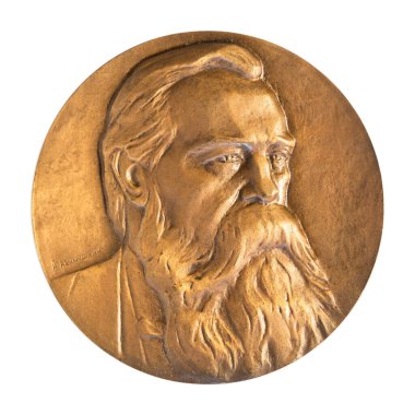 Ulyanovsk, Rusya - 09 Ocak 2022: Büyük masaüstü madalyası büyük Alman siyasetçi ve filozof Friedrich Engels yakın plan illüstrasyon editörü.