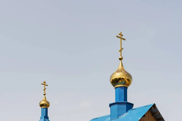 Koepels Met Kruisen Top Van Kerk Naar Het Oosten Gedraaid — Stockfoto