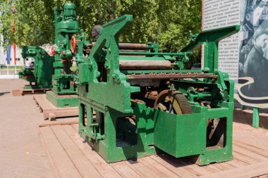 Ulyanovsk - 124; Rusya-14 Temmuz 2021: Metal sondaj, planlama ve torna için eski Amerikan Müzesi.