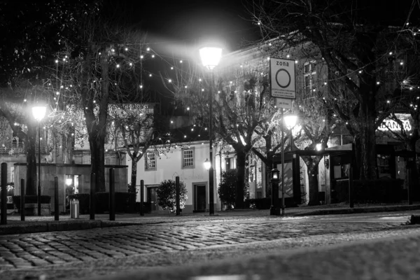 Gece şehir sokak ışıkları