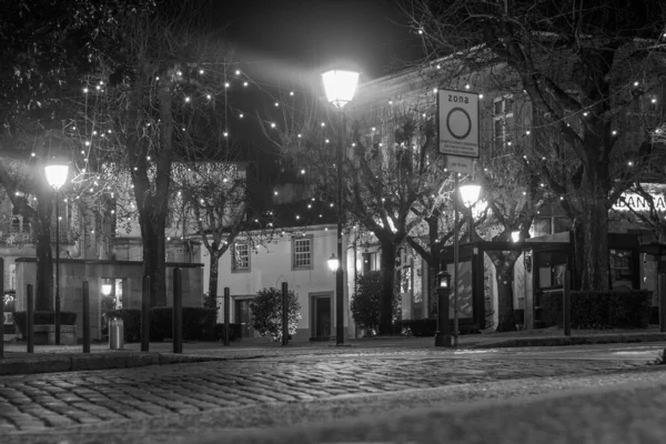 Gece şehir sokak ışıkları