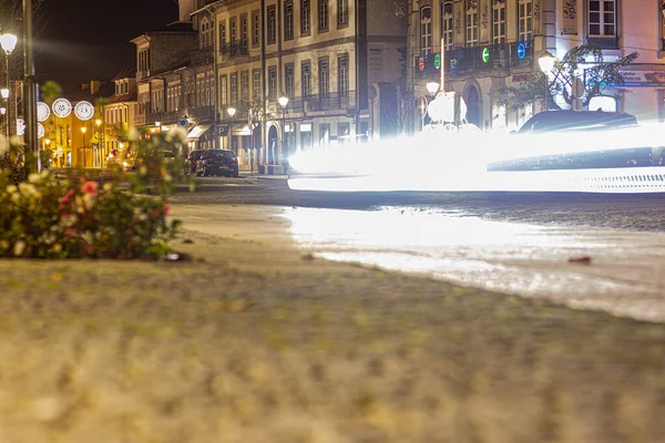 Şehir geceleri uzun süre maruz kalıyor.