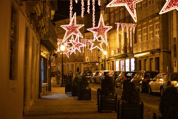 Gece Guimares Cristmas 2021 'de şehir, santro histrico