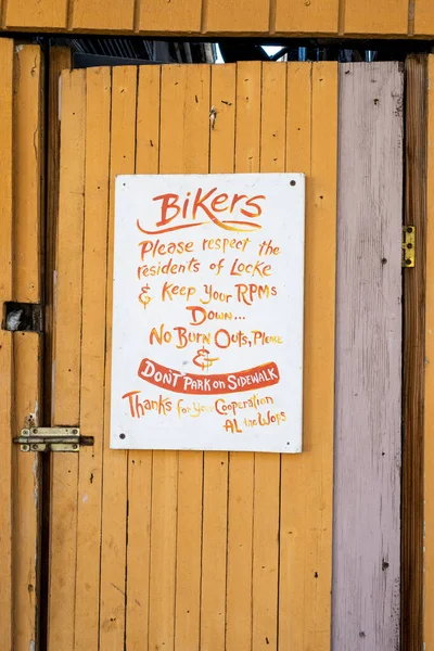 Logga Locke Ber Cyklister Att Respektera Boende Och Hålla Buller — Stockfoto