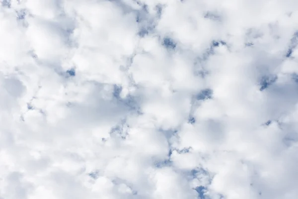 Ciel Bleu Avec Des Nuages Blancs — Photo