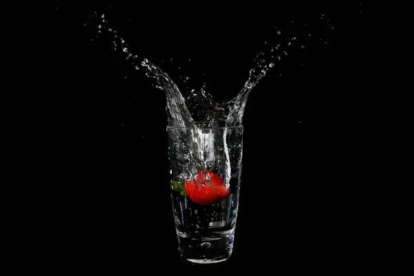 Strawberry Splash Glass Water Black Background High Speed Photography — Stock Photo, Image