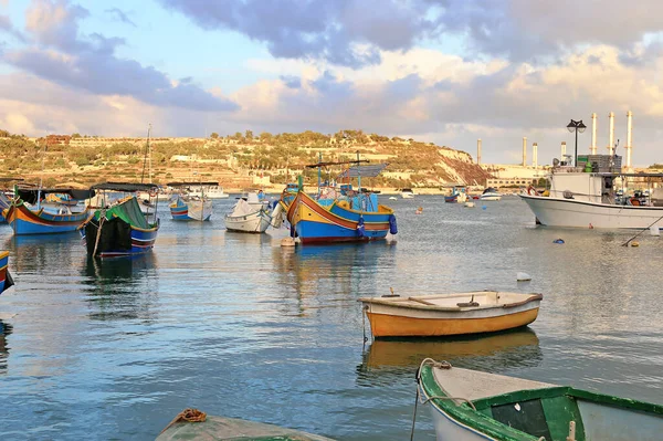 Paisagem Barcos Coloridos Marsaxlokk Aldeia Malta — Fotografia de Stock