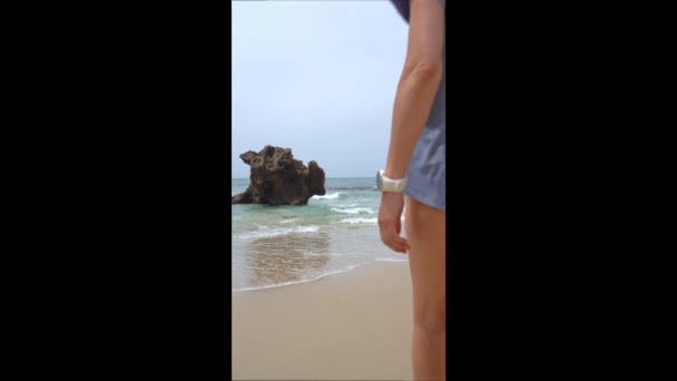 Back View Beautiful Woman Walking Beach Check Water Temperature Vertical — Vídeo de stock