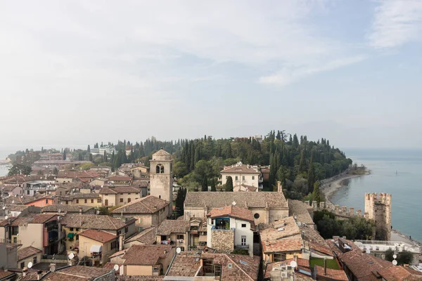 Sirmione Słynne Miasto Nad Jeziorem Garda Włochy — Zdjęcie stockowe