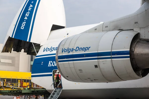 Malpensa Airport Italy September 2021 Huge Antonov 124 100 Loading — Stockfoto